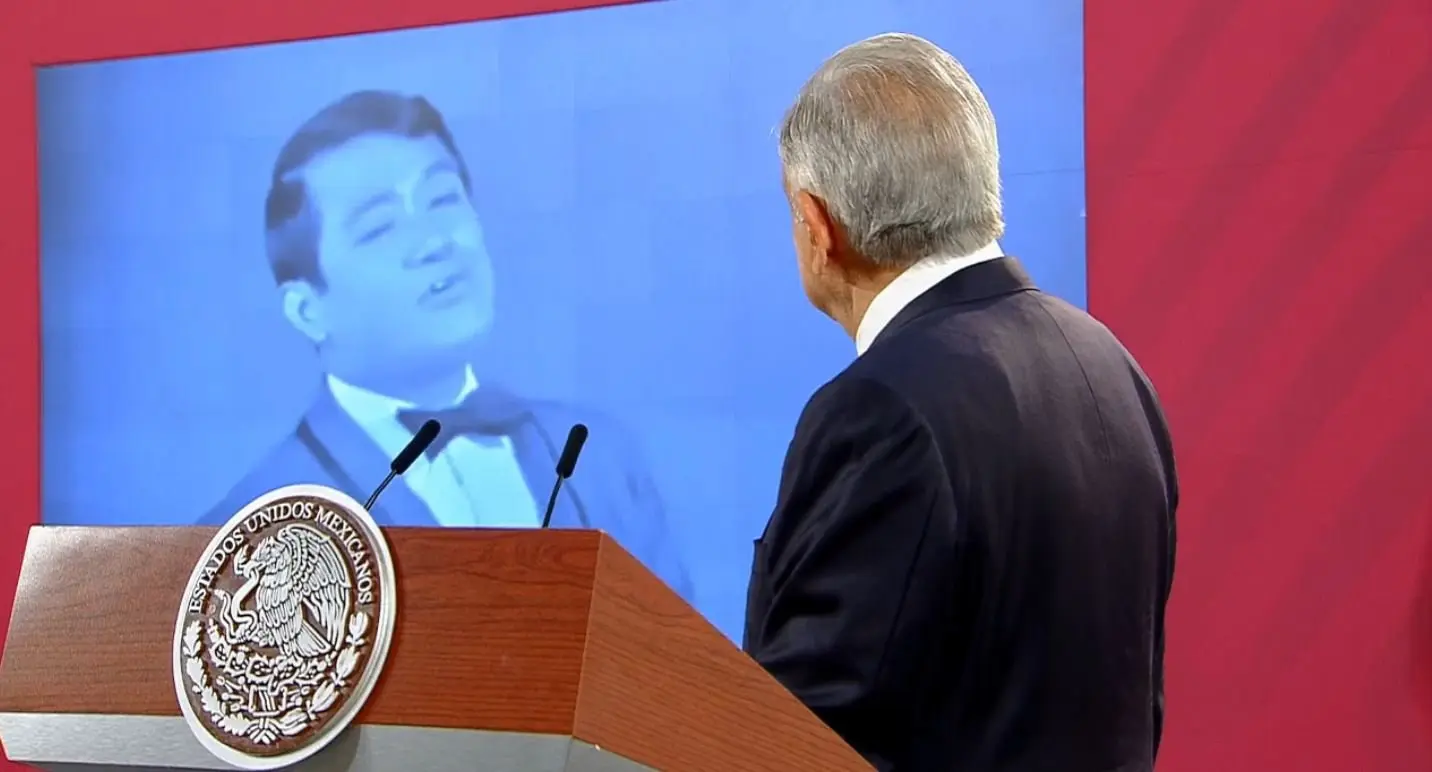 AMLO lamenta muerte de Armando Manzanero. (Captura de pantalla).