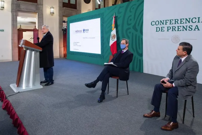 El INE señala que deberían salir del aire desde abril (lopezobrador.org)