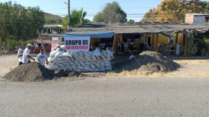 Las autodefensas tratan de contener al CJNG (@HeraldoPue)