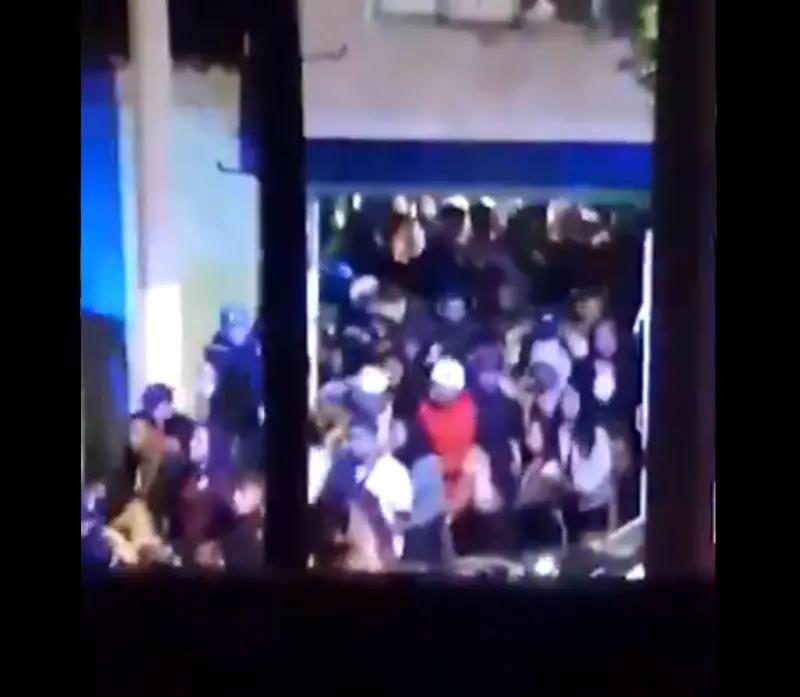 Decenas de jóvenes fueron a una fiesta en Chimalhuacán (@EduardoGGalindo)