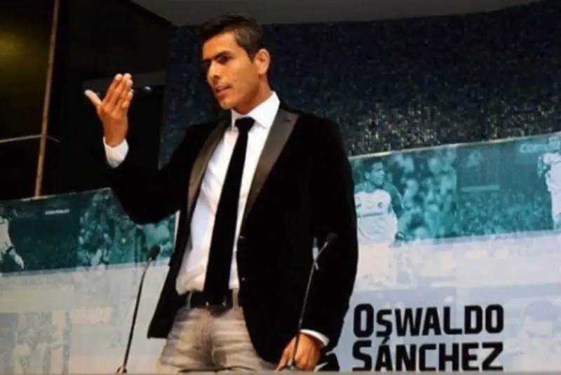 Morena esperaría la respuesra de Oswaldo Sánchez (@sanoswaldotd)