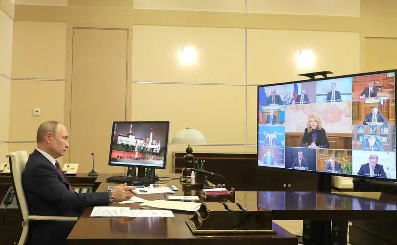 Putin seguirá gobernando Rusia hasta 2024 (@KremlinRussia)