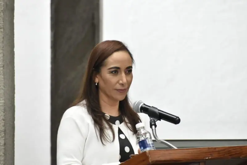 Dávila, la diputada acusada por Noroña (@AdrianaDavilaF)