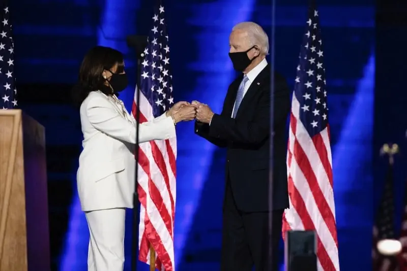 Biden se compromete con la transparencia en su gobierno (@KamalaHarris)