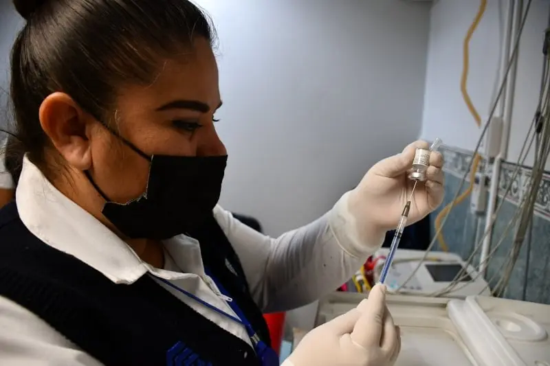 Se aplicaron 2 mil 819 dosis de vacunas (@SSaludChih)