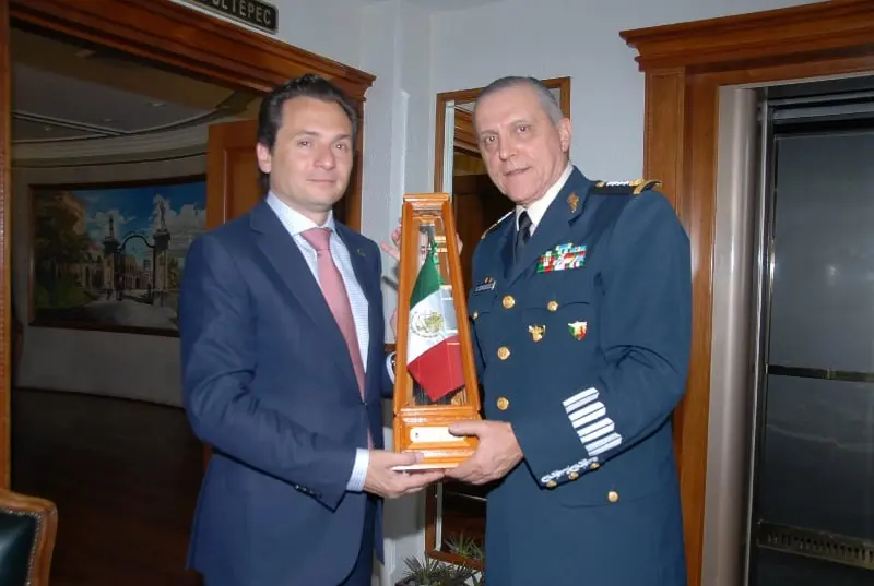 Lozoya y el general Cienfuegos (@EmilioLozoyaAus)