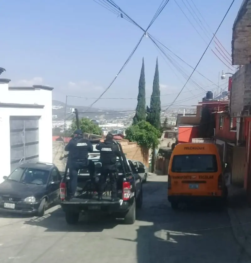 Los policías municipales detuvieron la agresión (@PoliciaAtizapan)