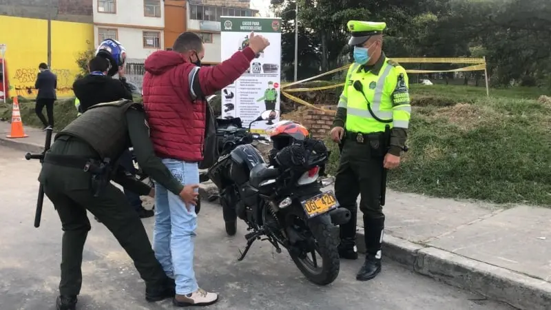 La policía de Bogotá no ha dado con los responsables (@PoliciaBogotá)