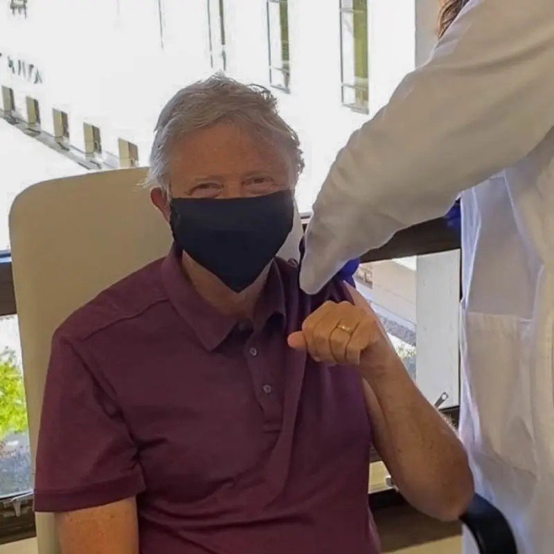 Bill Gates ya recibió la vacuna (@BillGates)