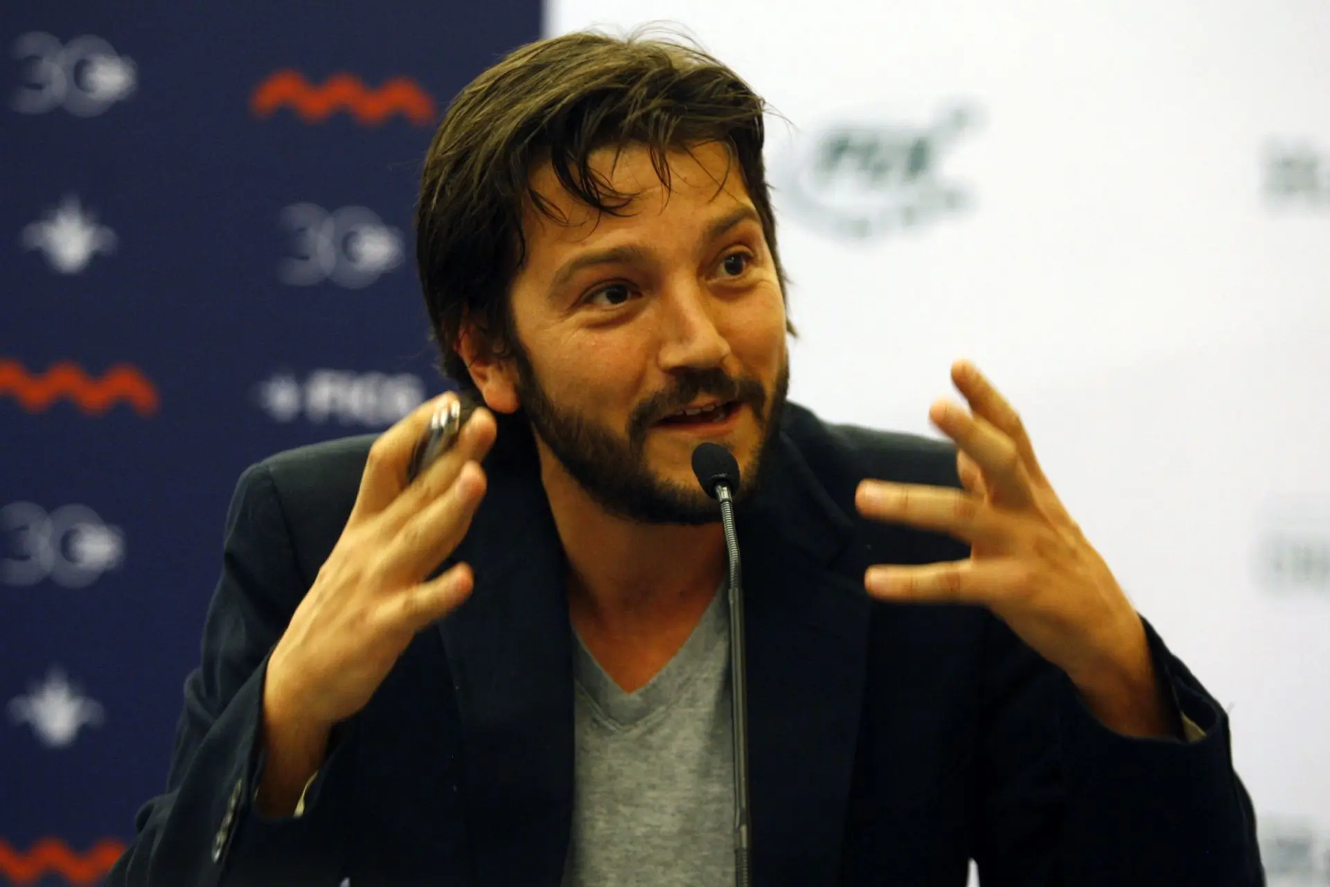 Diego Luna pide a AMLO atender denuncias contra Salgado Macedonio . Foto: Fernando Carranza (Cuartoscuro).