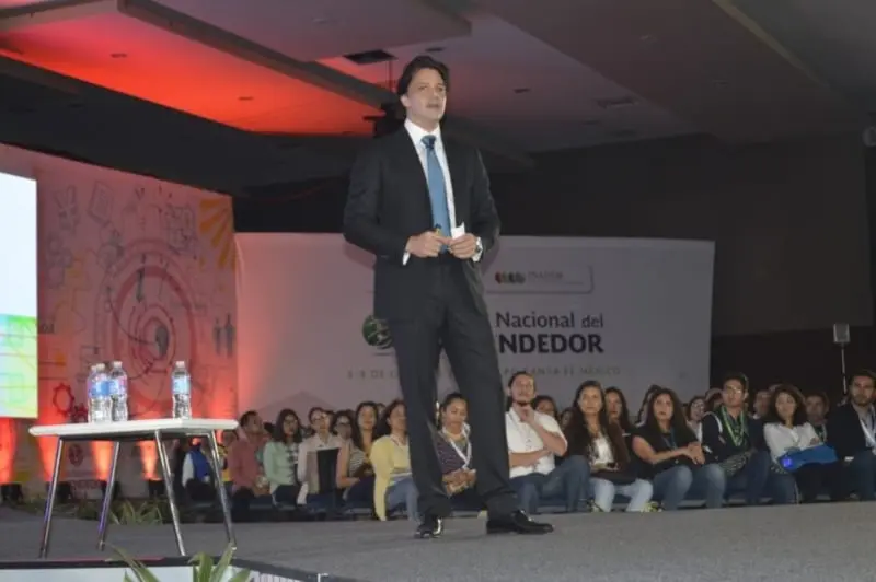 Rodrigo Herrera, fundador de Genomma Lab (inadem.gob.mx)