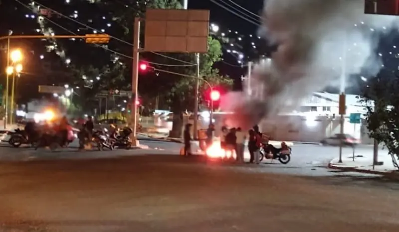 Los repartidores montaron una protesta (@AllOaxaca)