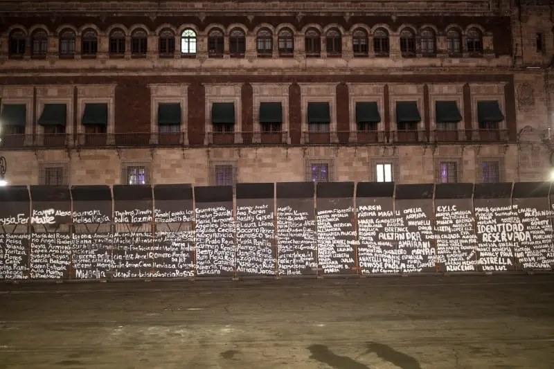 El Palacio Nacional tiene un muro de contención (@Santiago_Arau)