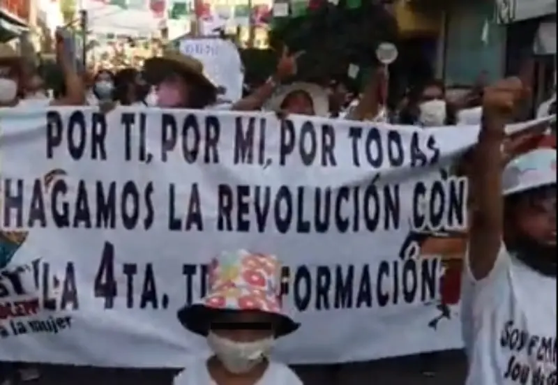Hasta niños hubo en la manifestación (FB: Zulma Carvajal)