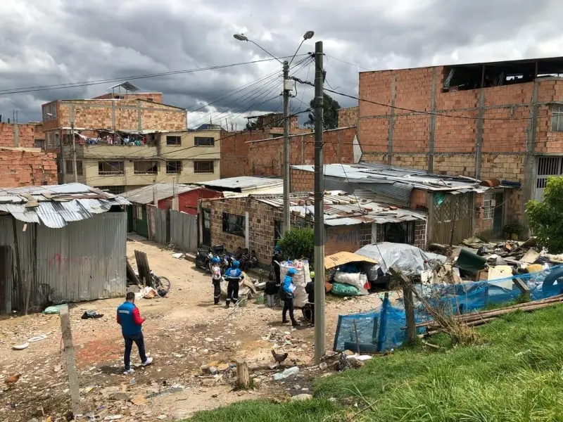 Vista de una colonia popular en Suba (@LuisErnestoGL)