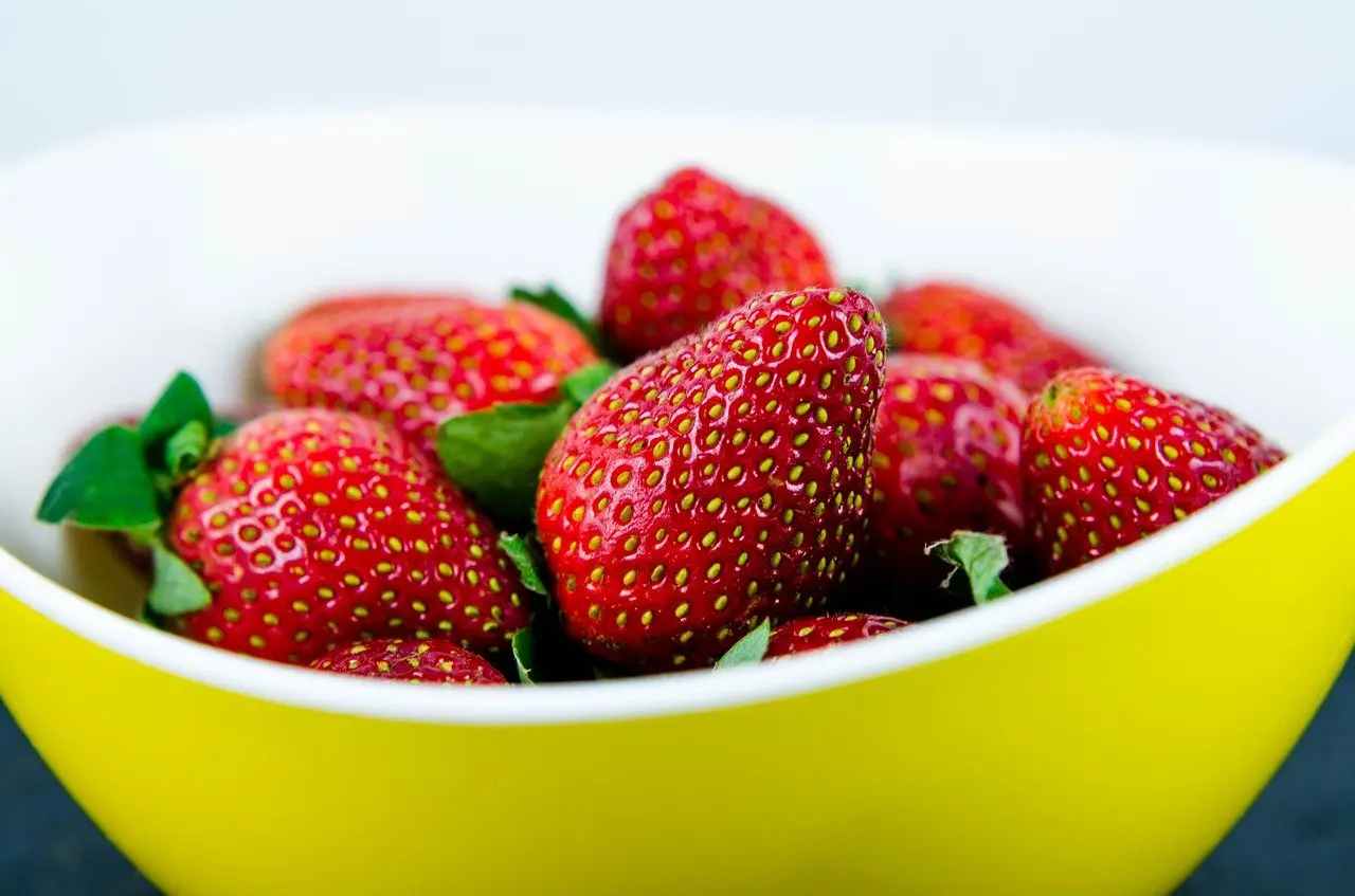 200 gramos de fresas, contienen más del 200 por ciento de las necesidades diarias de vitamina C.