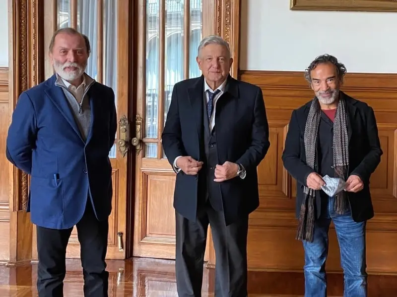 El pasado 17 de febrero se reunió con AMLO (@epigmenioibarra)