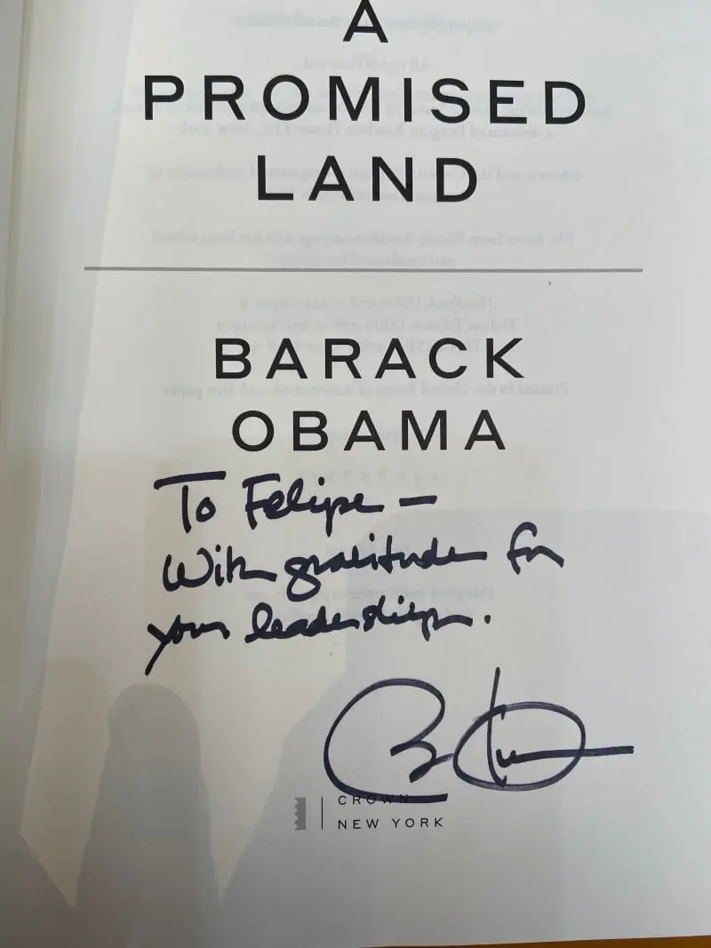 La dedicatoria de Obama (@FelipeCalderon)