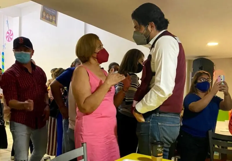 Es candidato a diputado federal (@AntonioAttolini)