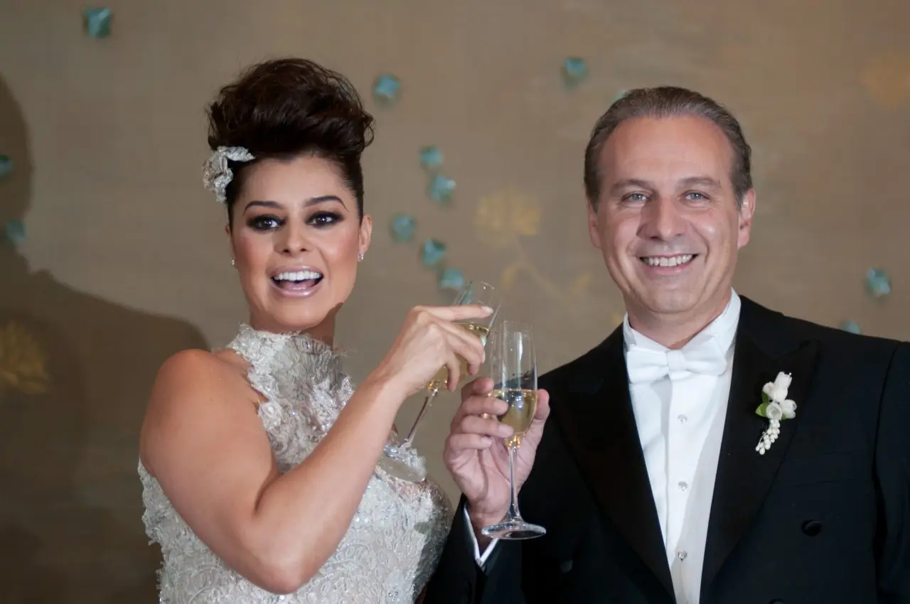 La boda de Yadhira Carrillo y Juan Collado en 2012. Foto: Francisco Rodríguez (Cuartoscuro).