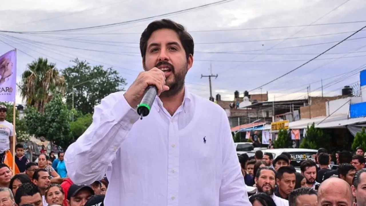Hamlet García Almaguer, candidato de Morena a diputado federal. Foto: Twitter (@J_Almaguer ).