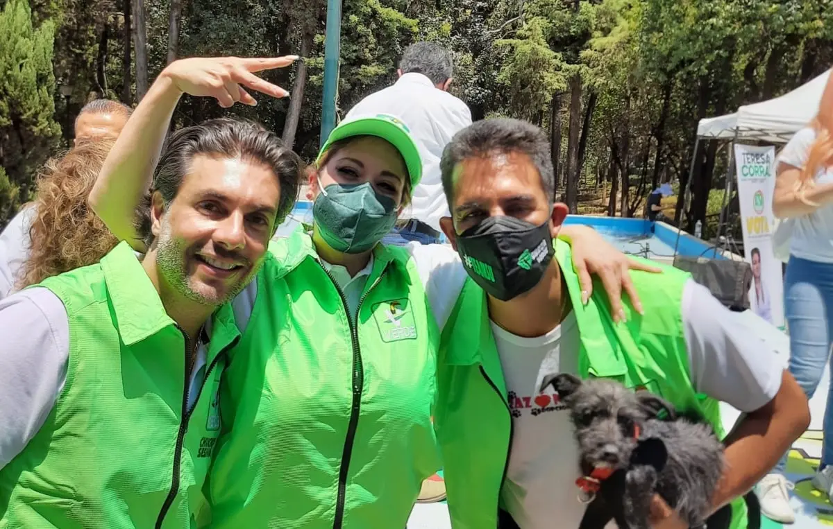 Sugey Ábrego da propuestas en su plataforma (@SUGEYABREGO)