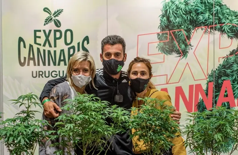 Uruguay la considera legal (@expocannabisuy)