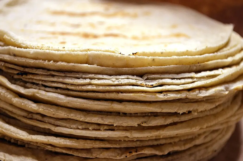 En varias ciudades del país se ha registrado un incremento de hasta 20 pesos en el kilogramo de tortilla / FOTO: Flickr