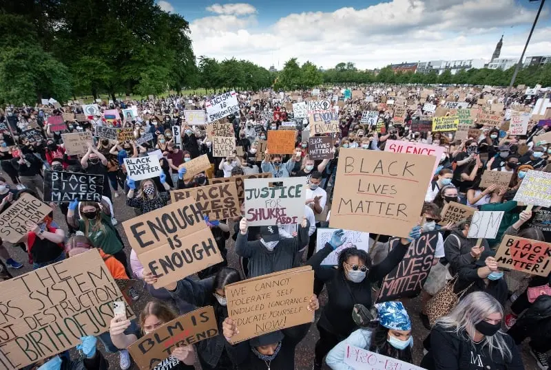 Black Lives Matter tuvo repercusión mundial (@Jcrglasgow)