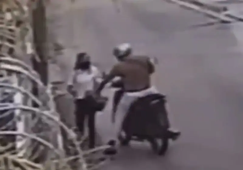 La mujer se resistió al asalto (@azucenau)