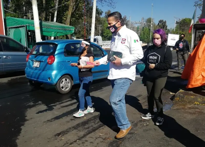 Le piden comportarse como un candidato (FB: Alfredo Adame Progresista)
