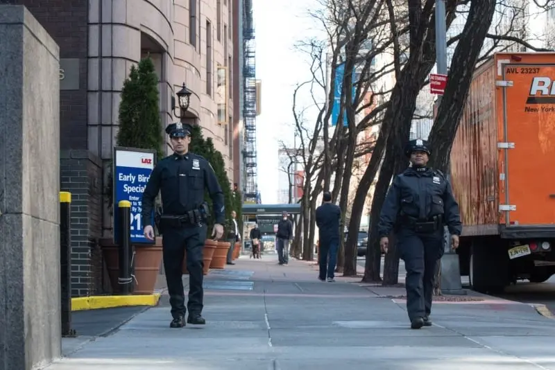 Una menor quedó bajo resguardo de las autoridades (@NYPDnews)