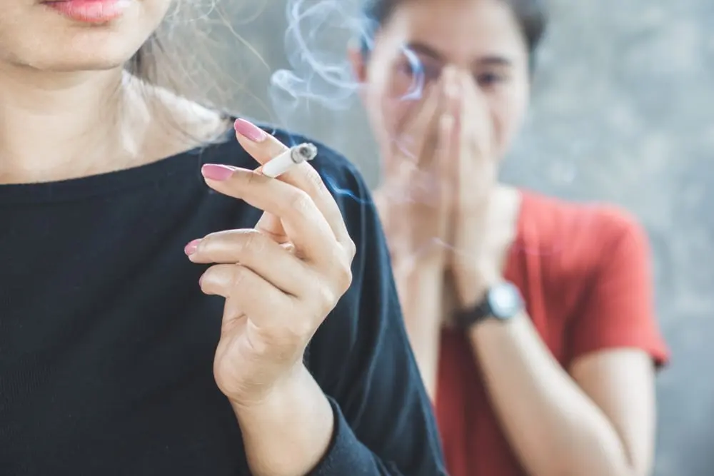 La breve exposición al humo de segunda mano puede dañar las células Foto: Shutterstock