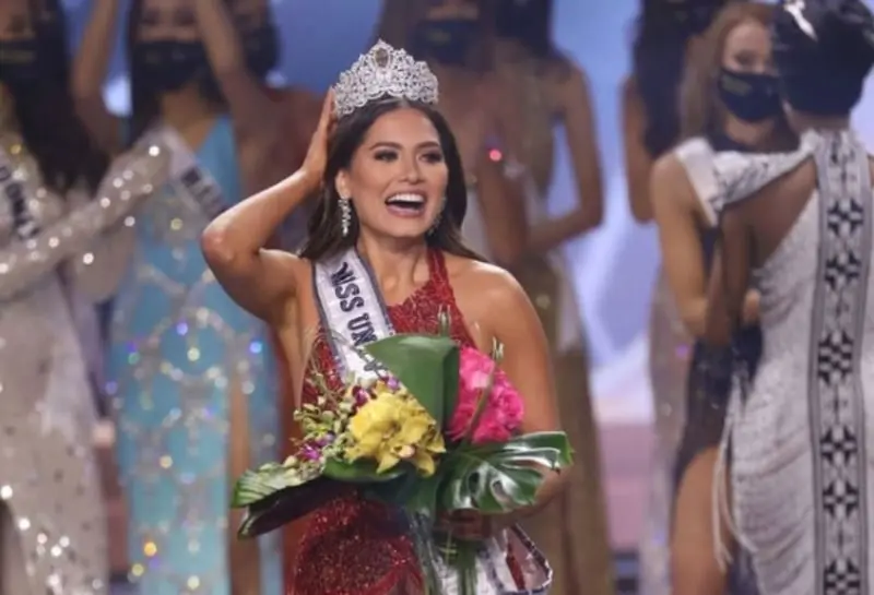 Andrea Meza le ganó en la final a Julia Gama (@andreamezamx)