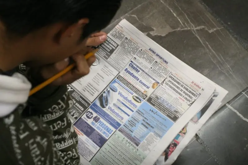 Los mexicanos laboran, pero ganan menos de la canasta básica (udg.tv)