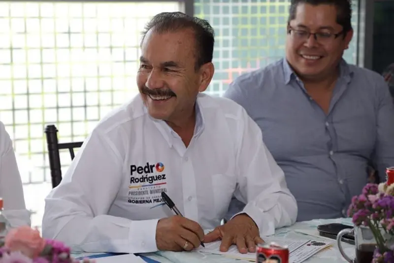 El equipo del candidato condenó la violencia de género (@PedroR_Villegas)