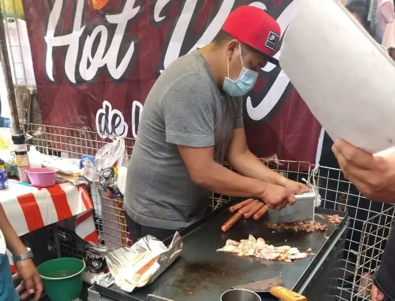 Piden respetar las medidas sanitarias (FB: Hot dogs Los de la 4T)