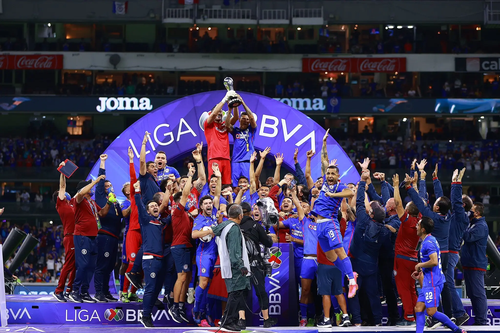TV Azteca gana partida a Televisa en rating de la Final de la Liga MX. Foto: Twitter (@CruzAzul).
