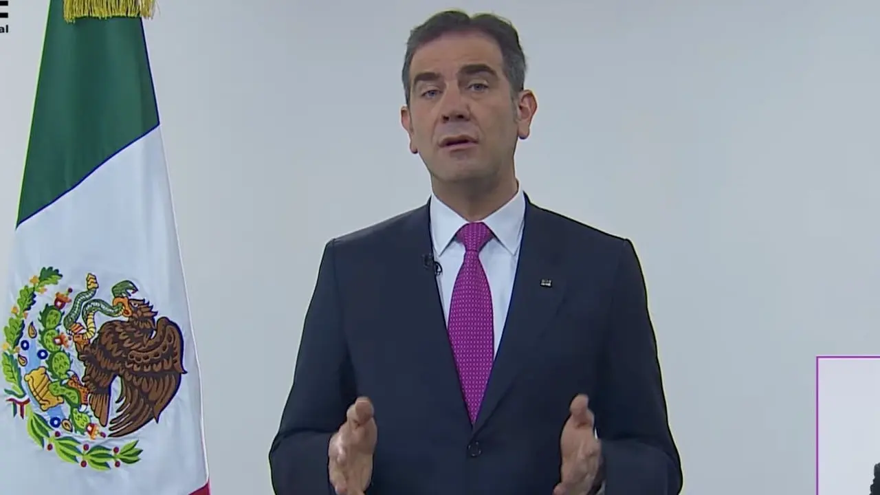 AMLO propondrá tres reformas a la constitución