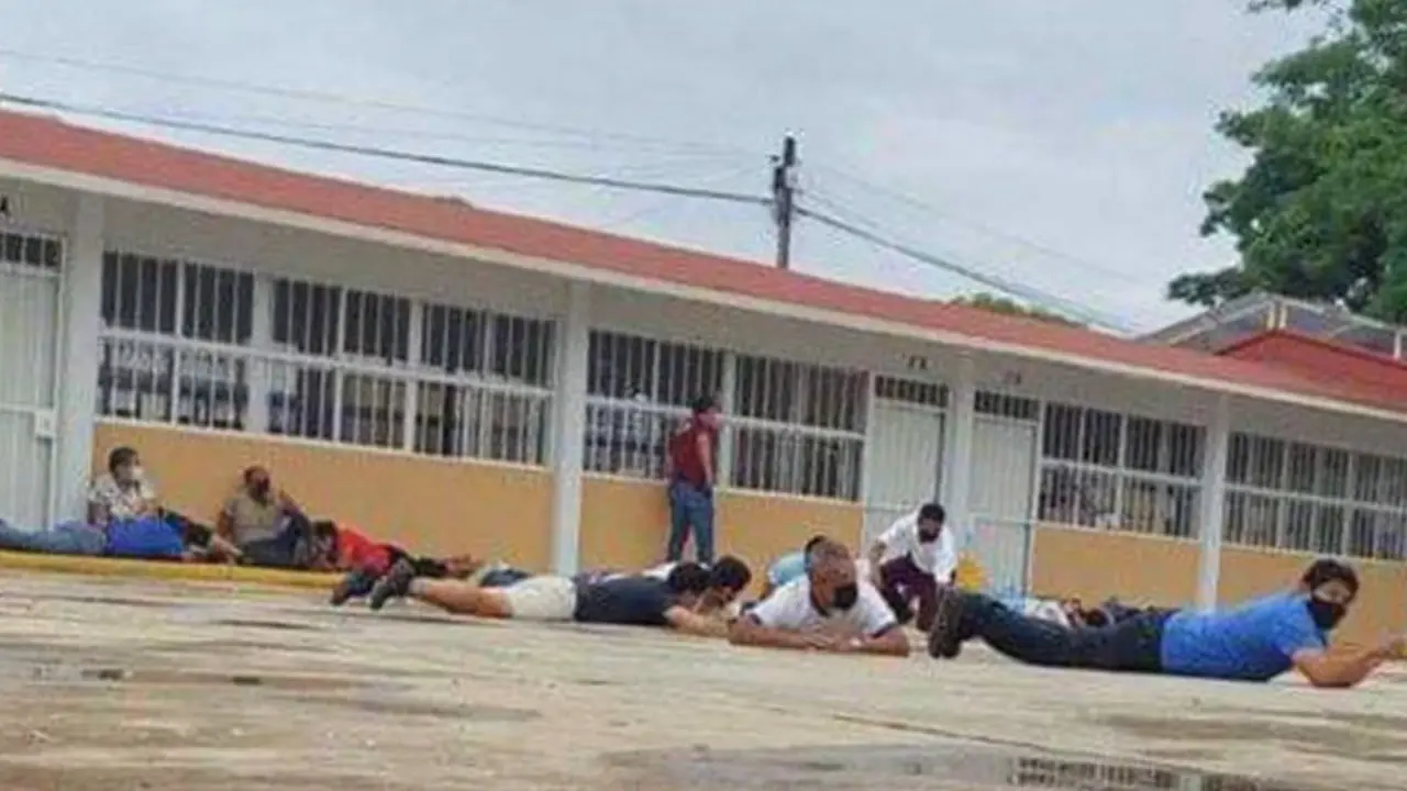 Roban boletas en Oaxaca, funcionarios terminan pecho tierra. Foto: especial.