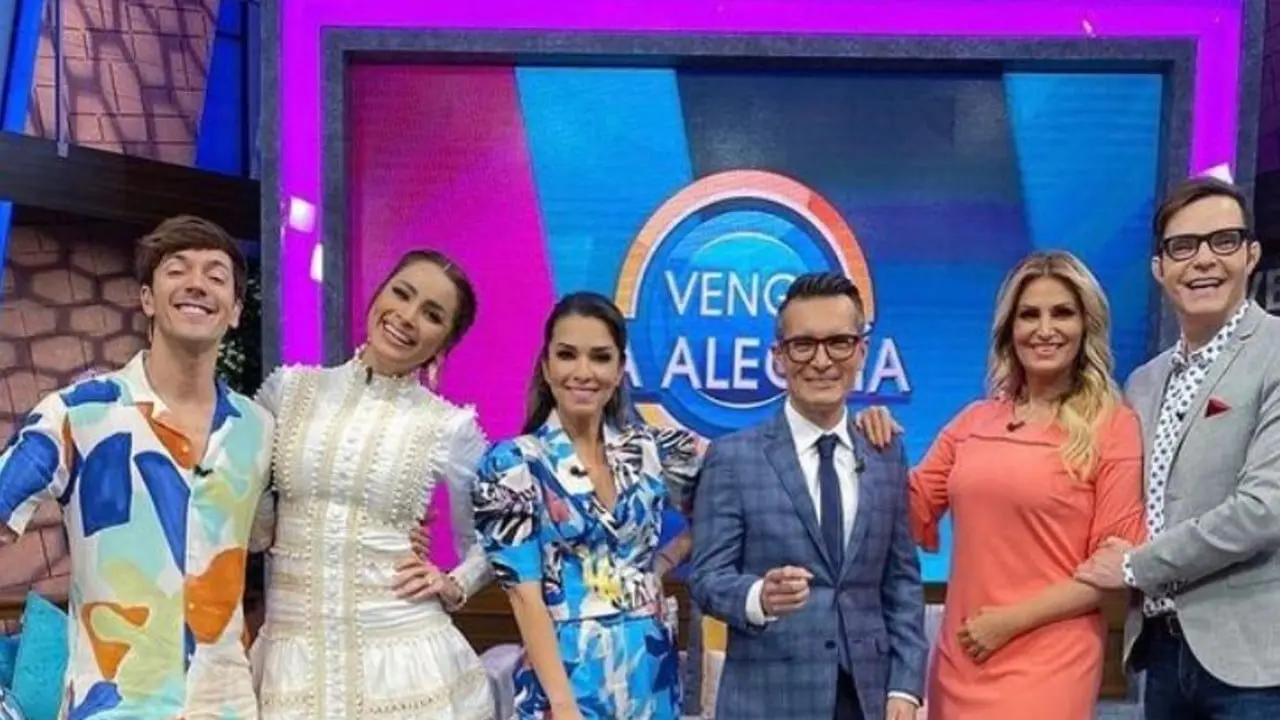 En el bolsillo, así sancionaría TV Azteca a conductores que apoyaron al Verde. Foto: Instagram (Laura G).