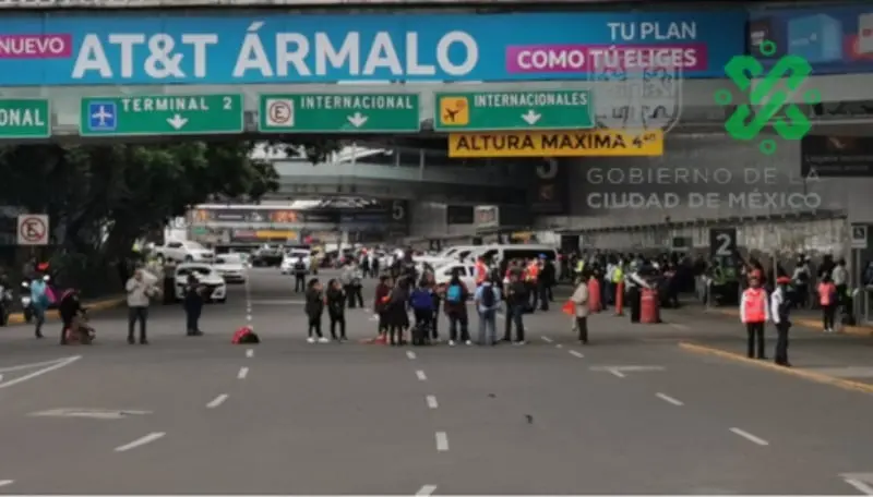 Mantuvieron el bloqueo por más de 10 horas (@OVIALCDMX)