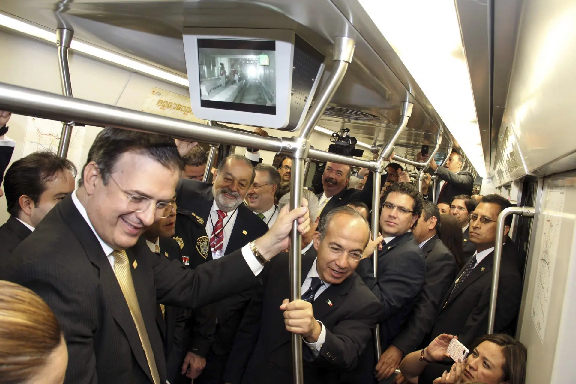 ¿Quién era el presidente? AMLO tras dictamen de la Línea 12 del Metro. Foto: Cuartoscuro.