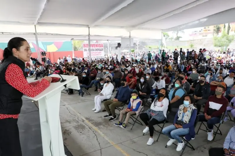 Sheinbaum en la inauguración de un PILARES (@Claudiashein)