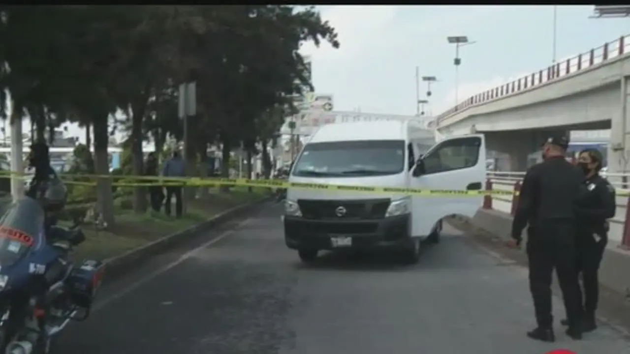 Sujetos asesinan a un hombre; querían robarle una camioneta. Foto: captura de pantalla (Televisa).