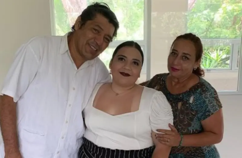 Los padres de Xóchitl la ayudaron a salir adelante (@xochitlromeromuro)