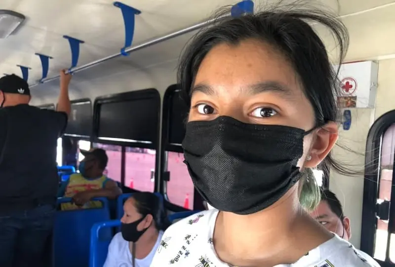 Iveth consiguió transporte para llevar a los adultos mayores (@LupitaVargasMX)
