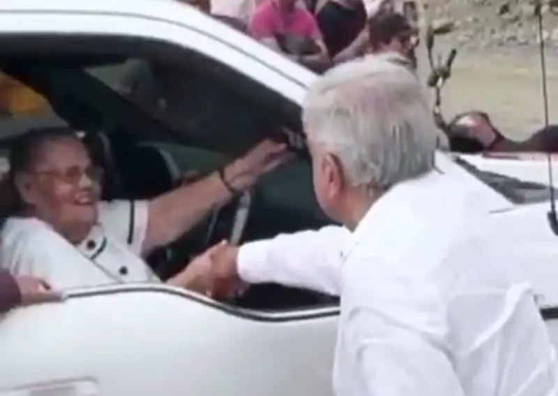 AMLO saludó a la mamá del 'Chapo' Guzmán en 2020 (Cuartoscuro)