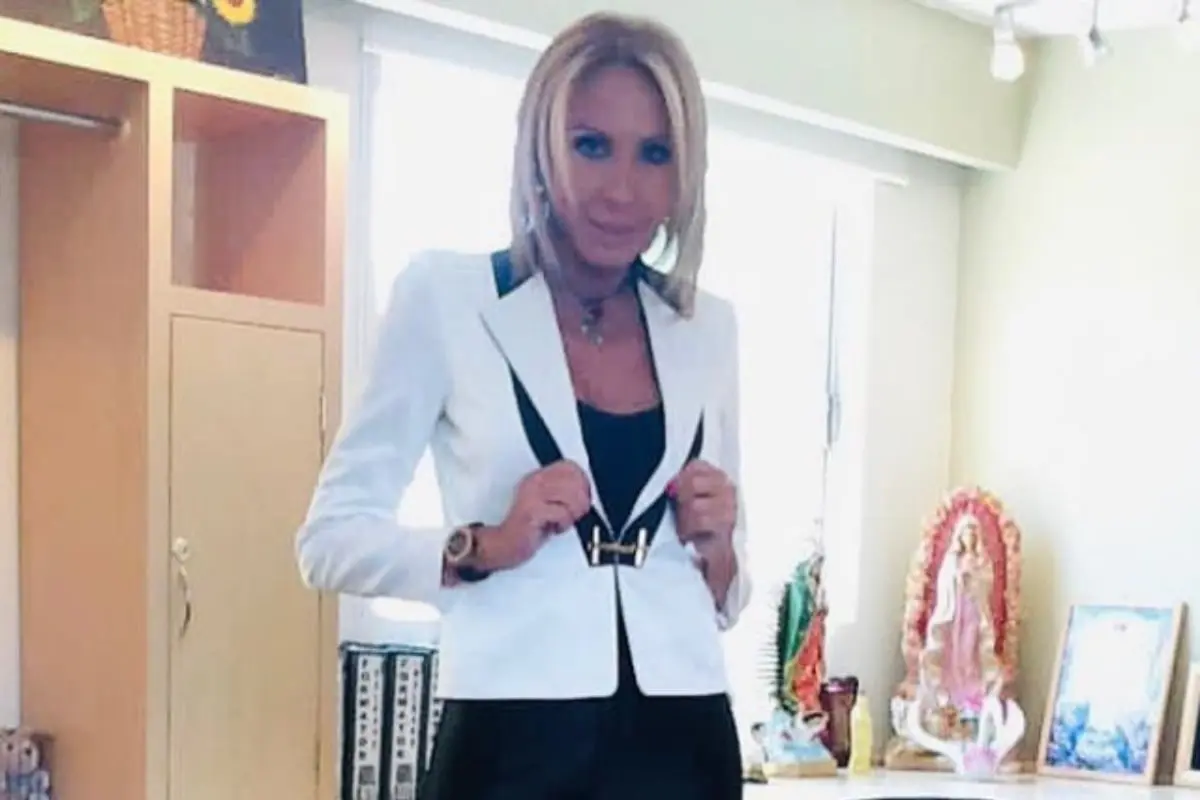 Laura Bozz puede ser detenida por la FGR (@laurabozzo_of)