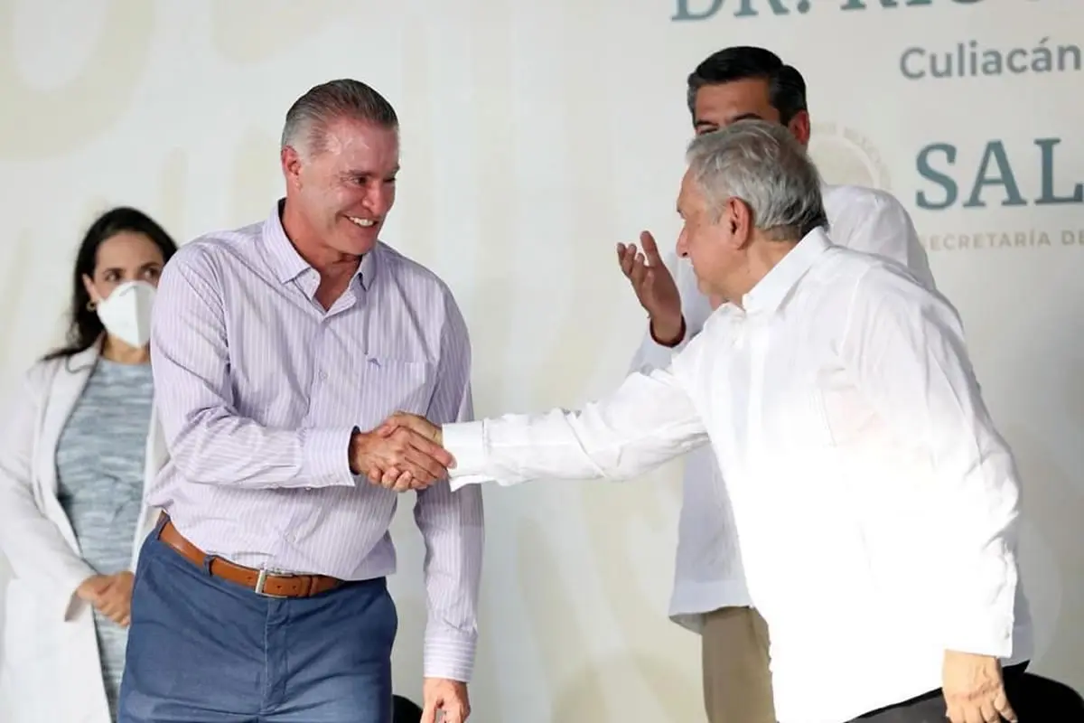 AMLO y Quirino Ordaz durante un evento en Sinaloa (Especial)